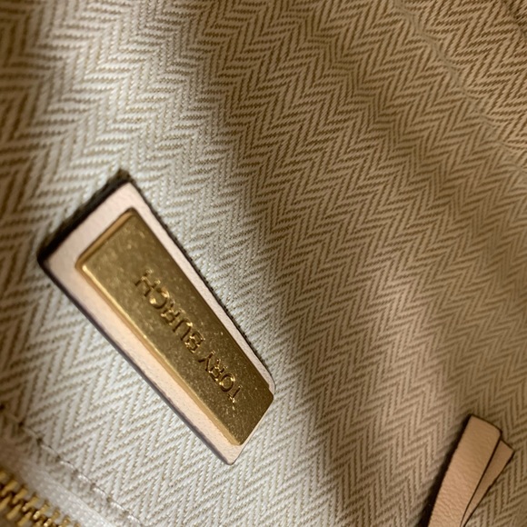 Tory Burch Kira Chevron Cream Leather Small Convertible Shoulder/Crossbody Bag - Picture 8 of 16
